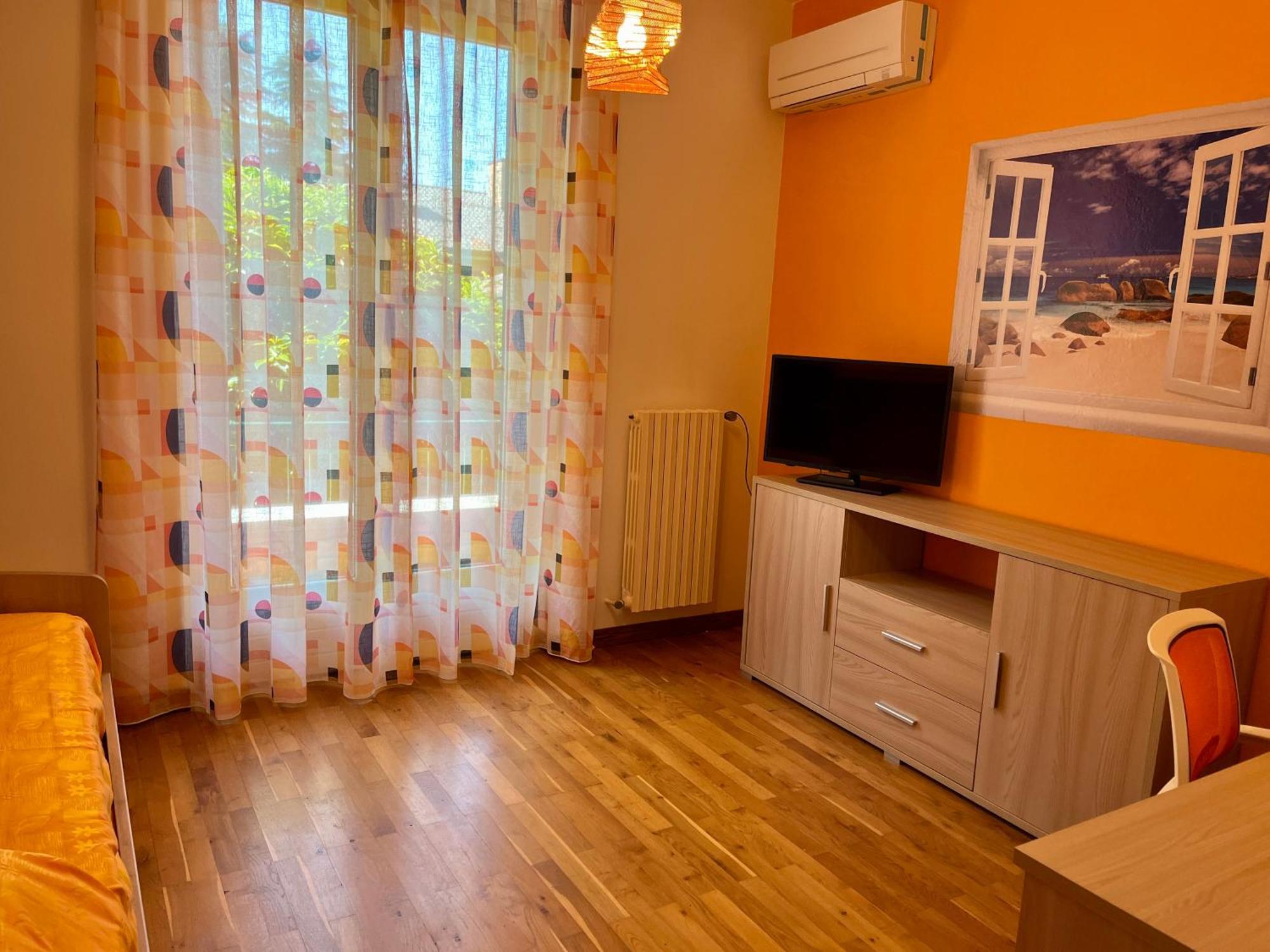 Lukas Home Con Il Cuore Appartamento 3 Camere Al Piano Terra E Appartamento 1 Camera In Taverna Merone Екстериор снимка